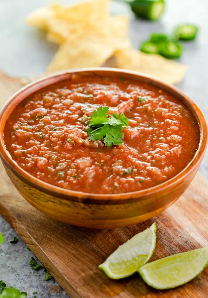 Hacienda Restaurant Salsa Recipe - Restaurant Style Salsa - The Neighborhood Moms / See more ideas about cooking recipes, recipes, food.