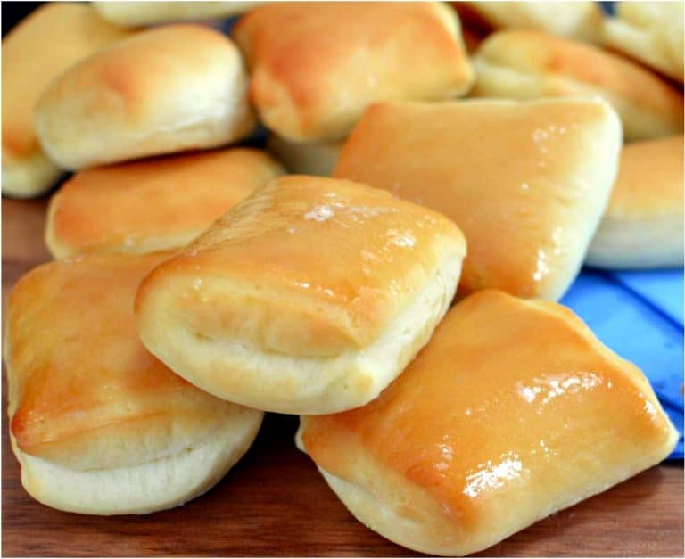 Texas Roadhouse Rolls - The Cozy Cook