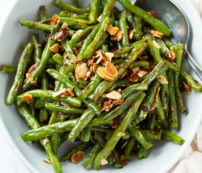Roasted Green Beans - The Cozy Cook