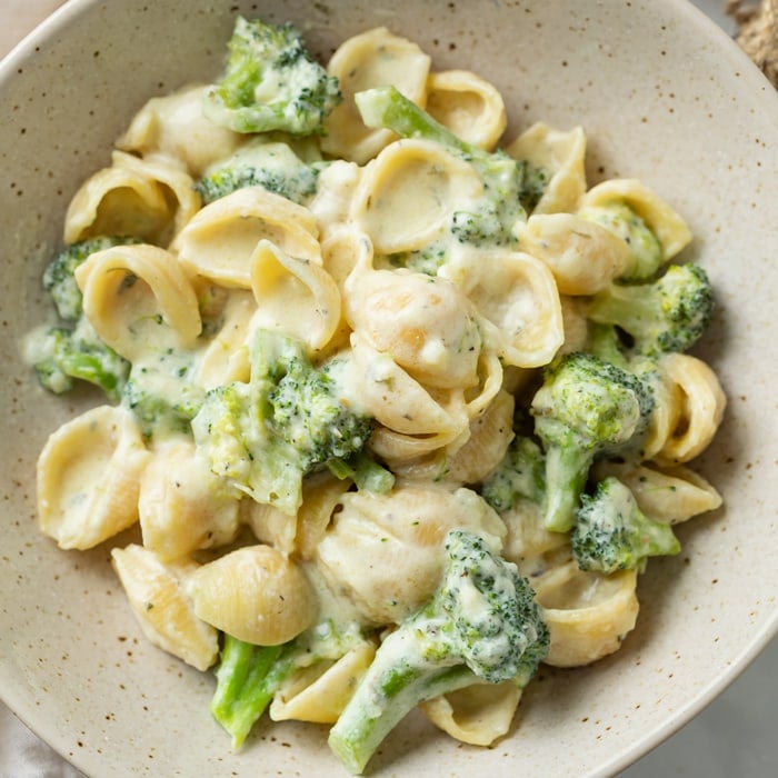 Esitellä 83+ imagen broccoli med pasta